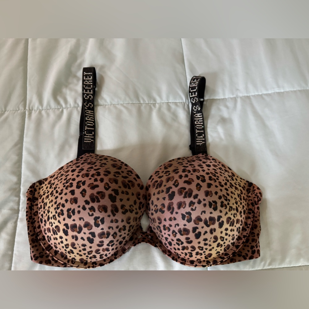 Victoria’s Secret Very Sexy push up bra.